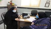 تهیه گزارش رادیویی از روند نمونه برداری رپید کرونا درمرکز خدمات جامع سلامت مرحوم دانایی